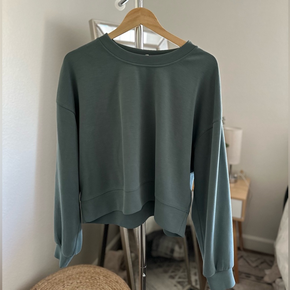 Lululemon Softstreme Perfectly Oversized Cropped Crew LIKE NEW